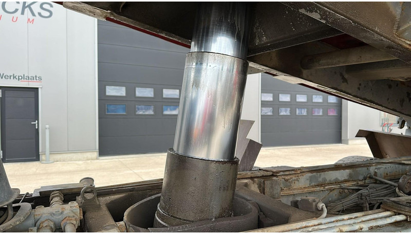 Leasing de Volvo FL 12.380 (8X4 /STEEL SUSP. / BOITE MANUELLE / MANUAL GEARBOX) Volvo FL 12.380 (8X4 /STEEL SUSP. / BOITE MANUELLE / MANUAL GEARBOX): foto 13 Leasing de Volvo FL 12.380 (8X4 /STEEL SUSP. / BOITE MANUELLE / MANUAL GEARBOX) Volvo FL 12.380 (8X4 /STEEL SUSP. / BOITE MANUELLE / MANUAL GEARBOX): foto 13