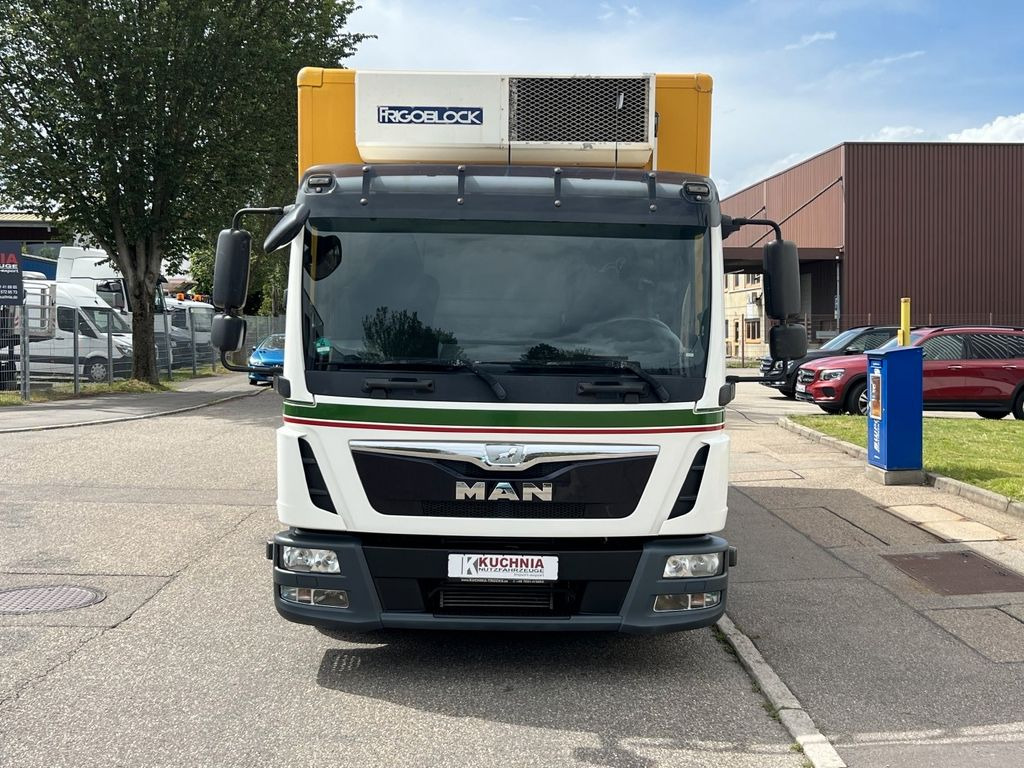 MAN TGL 8.220 Kühlkoffer 5,26m LBW Klima Luftgef. MAN TGL 8.220 Kühlkoffer 5,26m LBW Klima Luftgef. - Furgoneta frigorifica: foto 2 MAN TGL 8.220 Kühlkoffer 5,26m LBW Klima Luftgef. MAN TGL 8.220 Kühlkoffer 5,26m LBW Klima Luftgef. - Furgoneta frigorifica: foto 2