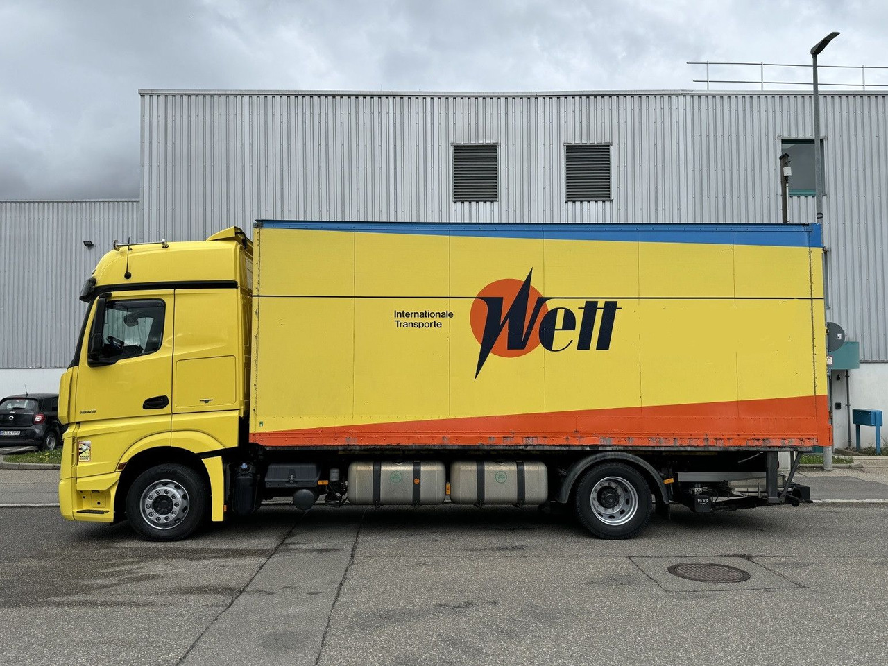 Mercedes-Benz Actros 1845 LL Gr.Haus AWL-Möbelkoffer ULBW - Camión caja cerrada: foto 5 Mercedes-Benz Actros 1845 LL Gr.Haus AWL-Möbelkoffer ULBW - Camión caja cerrada: foto 5
