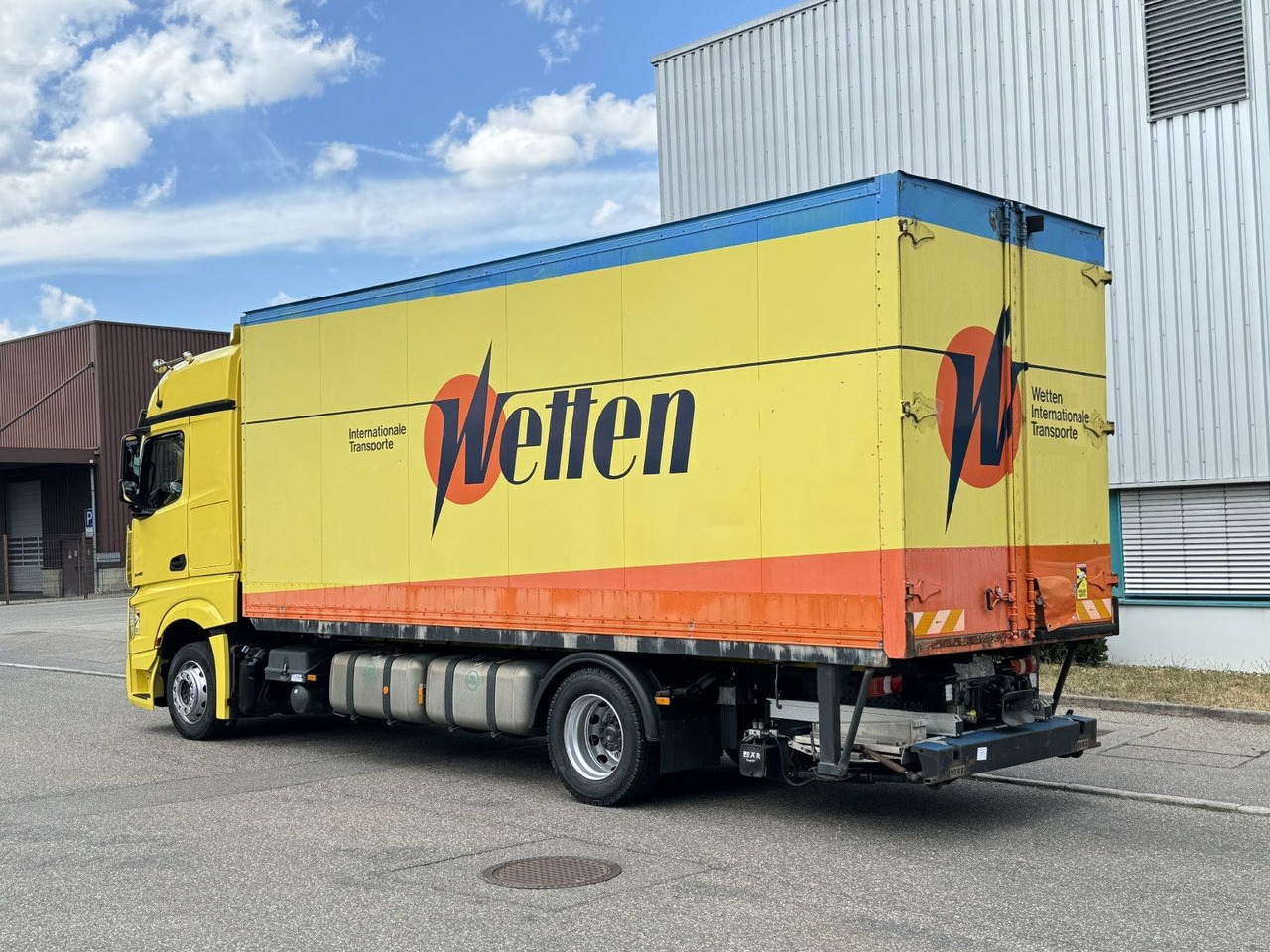 Mercedes-Benz Actros 1848 LL Gr.Haus AWL-Möbelkoffer uLBW - Camión caja cerrada: foto 5 Mercedes-Benz Actros 1848 LL Gr.Haus AWL-Möbelkoffer uLBW - Camión caja cerrada: foto 5
