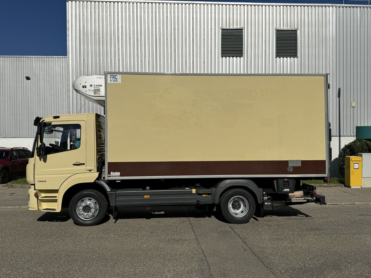 Mercedes-Benz Atego 1323L 4-Fleisch-Rohrbahnen TK T600R ATM - Camión frigorífico: foto 5 Mercedes-Benz Atego 1323L 4-Fleisch-Rohrbahnen TK T600R ATM - Camión frigorífico: foto 5