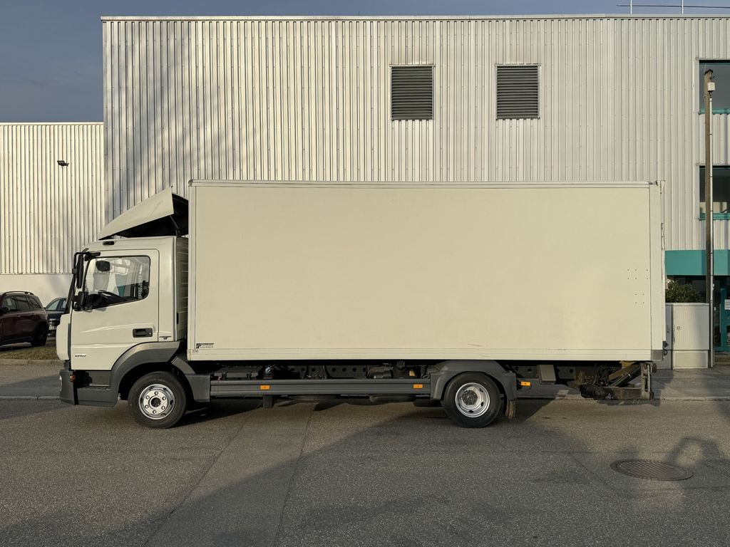 Mercedes-Benz Atego 818L Koffer 6,3m LBW Klima Autom. Luftgef. - Furgoneta caja cerrada: foto 4 Mercedes-Benz Atego 818L Koffer 6,3m LBW Klima Autom. Luftgef. - Furgoneta caja cerrada: foto 4