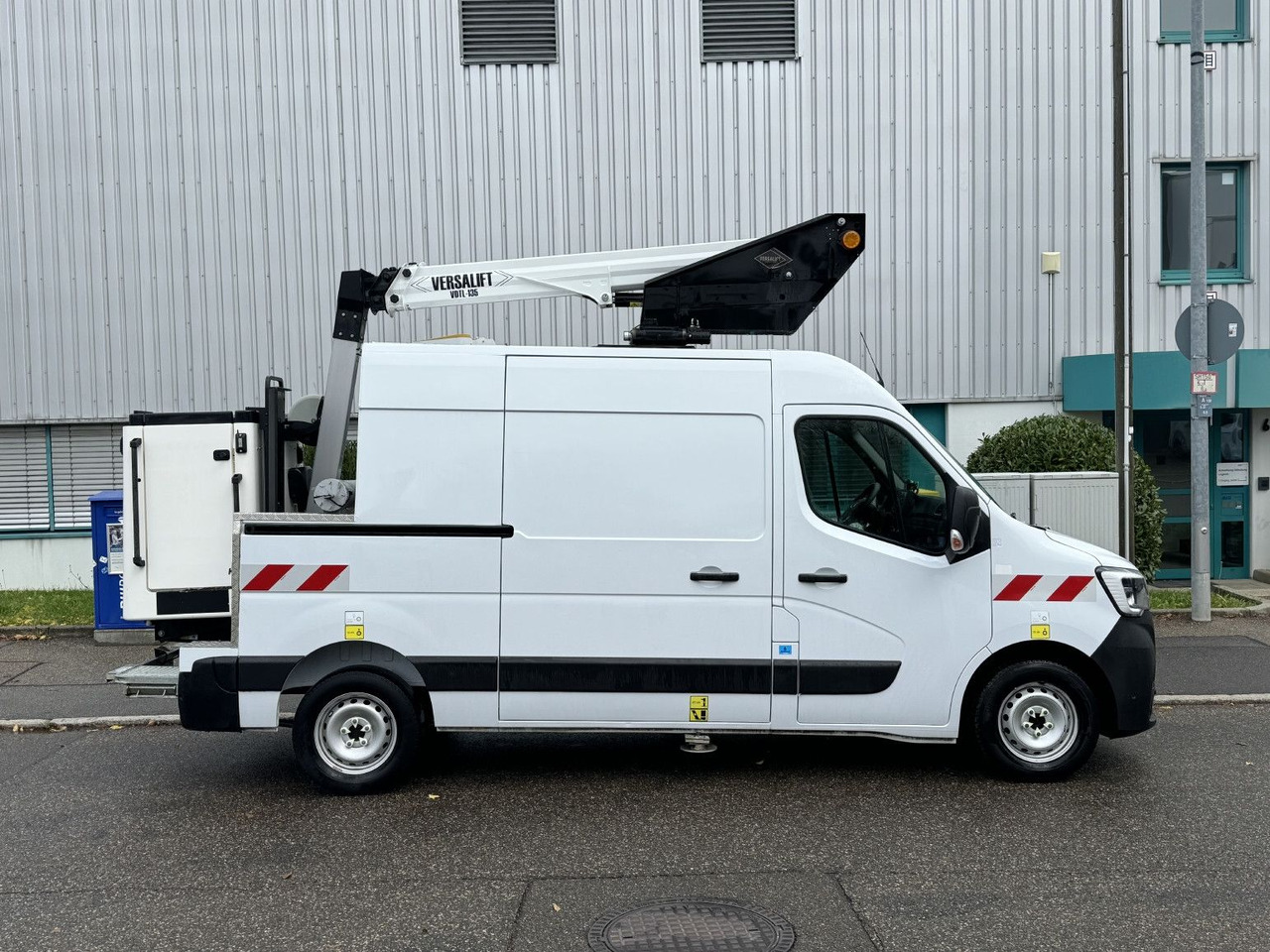 Leasing de Renault MASTER Versalift VDTL 135 C, 14m 230kg Abstützun Renault MASTER Versalift VDTL 135 C, 14m 230kg Abstützun: foto 11 Leasing de Renault MASTER Versalift VDTL 135 C, 14m 230kg Abstützun Renault MASTER Versalift VDTL 135 C, 14m 230kg Abstützun: foto 11