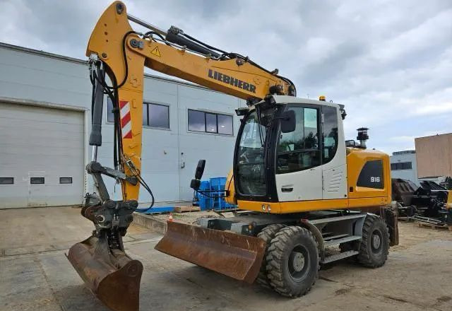 Liebherr A 916 Litronic, 2019 ROK, PODPORY + PŁUG, 6100 MTH - Excavadora de ruedas: foto 2 Liebherr A 916 Litronic, 2019 ROK, PODPORY + PŁUG, 6100 MTH - Excavadora de ruedas: foto 2