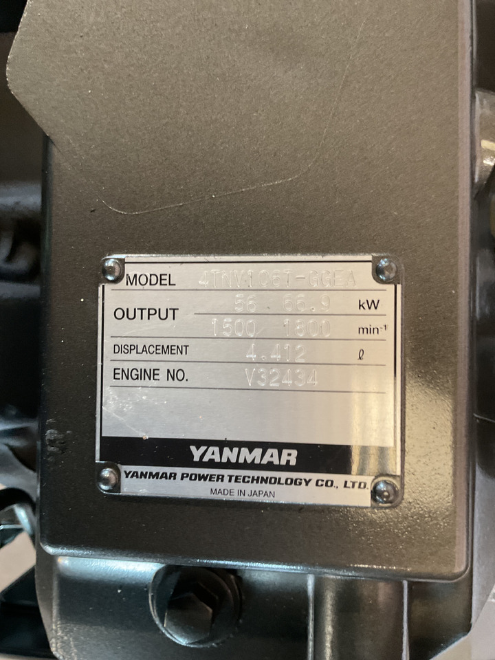 Yanmar 4TN106T - Motor: foto 3 Yanmar 4TN106T - Motor: foto 3