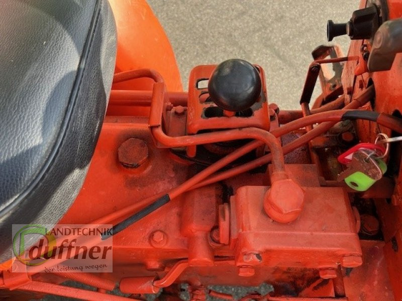 Mini tractor Renault R 7213 Schmalspur: foto 6 Mini tractor Renault R 7213 Schmalspur: foto 6
