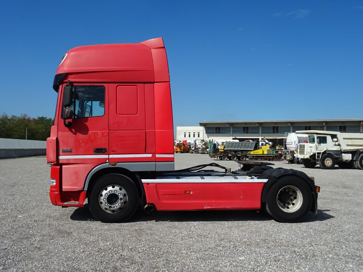 DAF XF 105.480 - Cabeza tractora: foto 2 DAF XF 105.480 - Cabeza tractora: foto 2