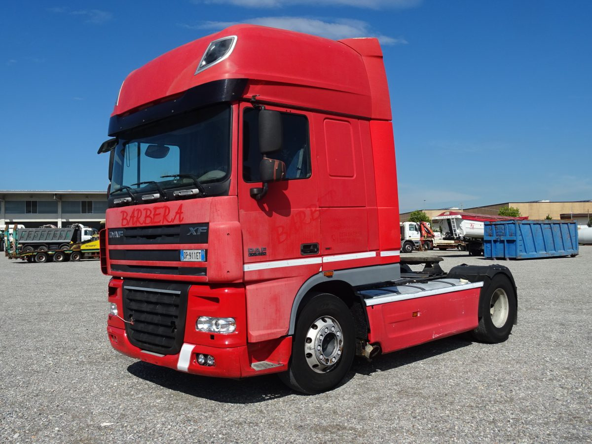 DAF XF 105.480 - Cabeza tractora: foto 1 DAF XF 105.480 - Cabeza tractora: foto 1