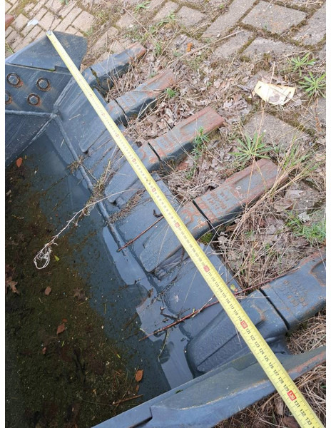 Hyundai Excavator Digging Bucket 140, 61K4-30701 - Cazo para Maquinaria de construcción: foto 3 Hyundai Excavator Digging Bucket 140, 61K4-30701 - Cazo para Maquinaria de construcción: foto 3