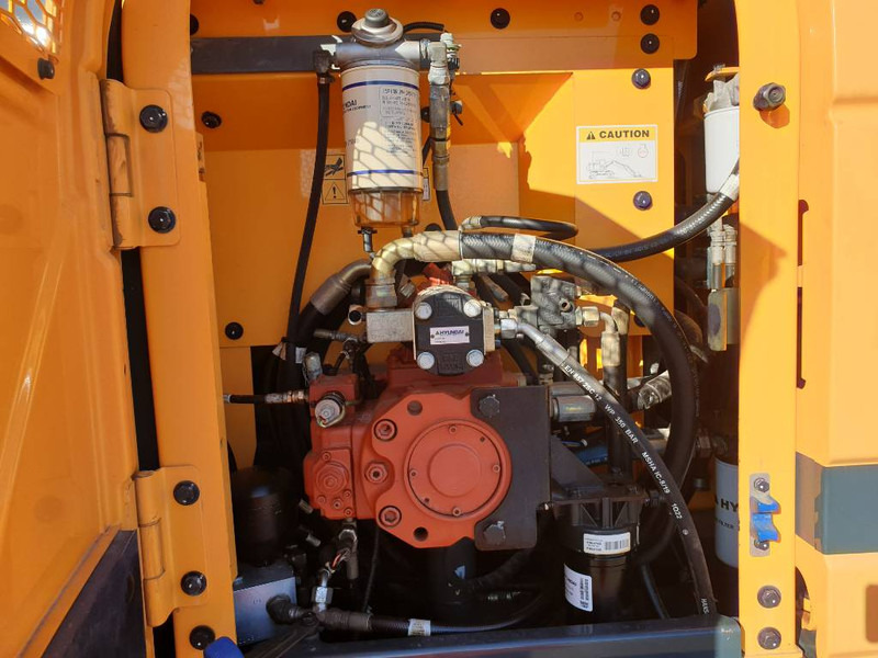 Excavadora de ruedas Hyundai HW140: foto 15