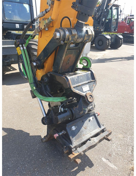 STEELWRIST Tiltrotator X20 CW20 HW180 - Implemento para Maquinaria de construcción: foto 4 STEELWRIST Tiltrotator X20 CW20 HW180 - Implemento para Maquinaria de construcción: foto 4