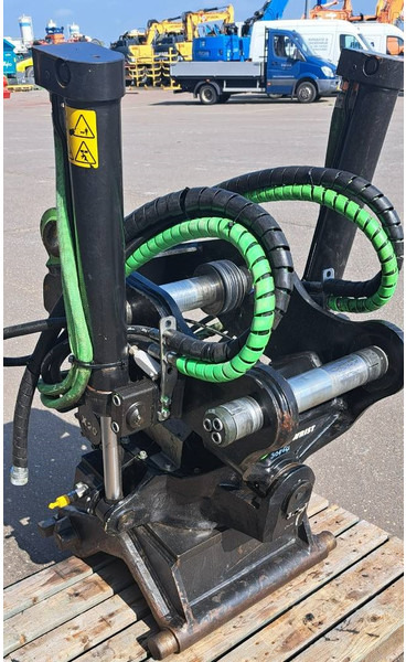 STEELWRIST Tiltrotator X20 CW20 HW180 - Implemento para Maquinaria de construcción: foto 1 STEELWRIST Tiltrotator X20 CW20 HW180 - Implemento para Maquinaria de construcción: foto 1