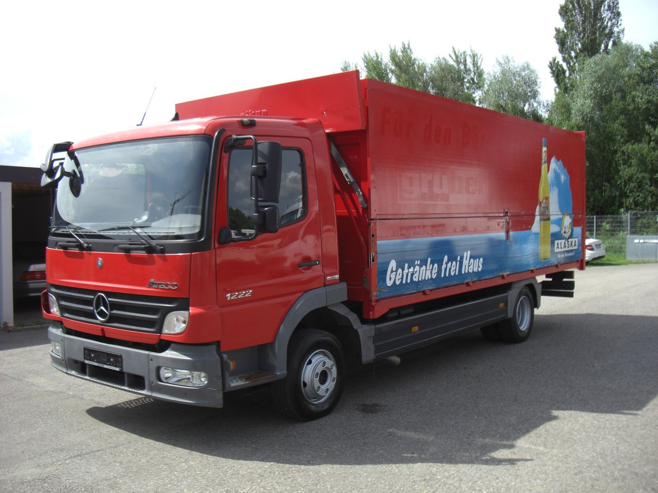 Mercedes-Benz 1222L AUTOMATIK - Camión transporte de bebidas: foto 1 Mercedes-Benz 1222L AUTOMATIK - Camión transporte de bebidas: foto 1