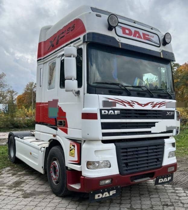 DAF XF 95 Tractor unit - Cabeza tractora: foto 3 DAF XF 95 Tractor unit - Cabeza tractora: foto 3