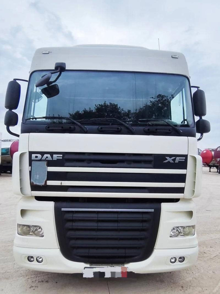 DAF XF105 Tractor unit - Cabeza tractora: foto 1 DAF XF105 Tractor unit - Cabeza tractora: foto 1