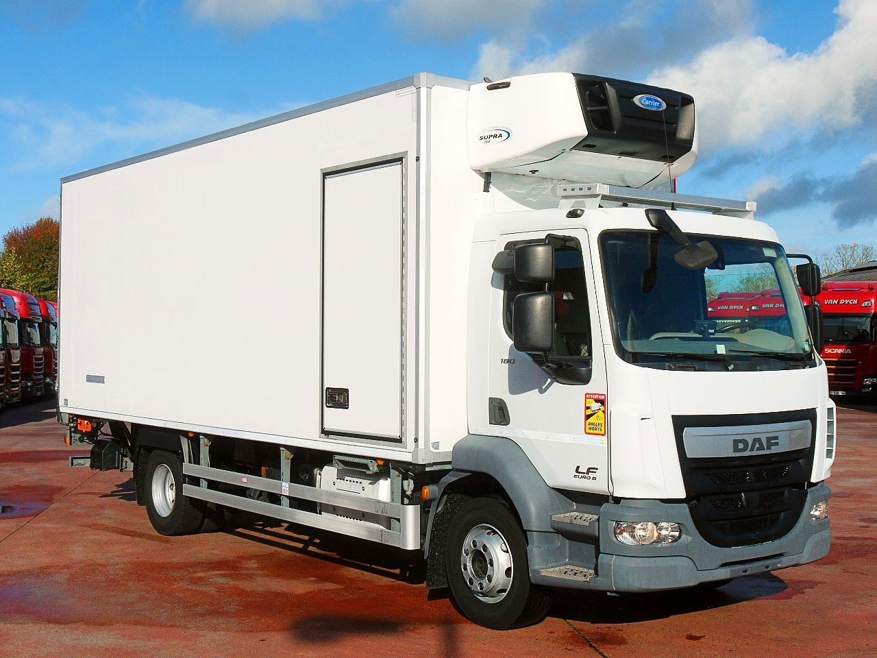 DAF LF 180 14 KUHLKOFFER CARRIER SUPRA 750 A/C - Camión frigorífico: foto 2 DAF LF 180 14 KUHLKOFFER CARRIER SUPRA 750 A/C - Camión frigorífico: foto 2