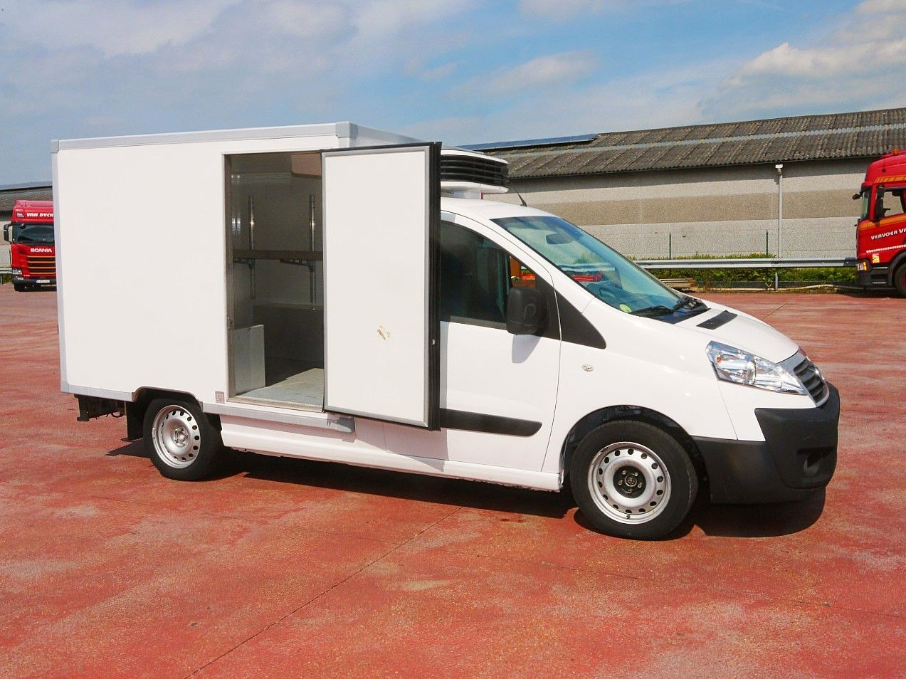 Fiat SCUDO 2.0 KUHLKOFFER CARRIER XARIOS 200 -20C - Furgoneta frigorifica: foto 3 Fiat SCUDO 2.0 KUHLKOFFER CARRIER XARIOS 200 -20C - Furgoneta frigorifica: foto 3