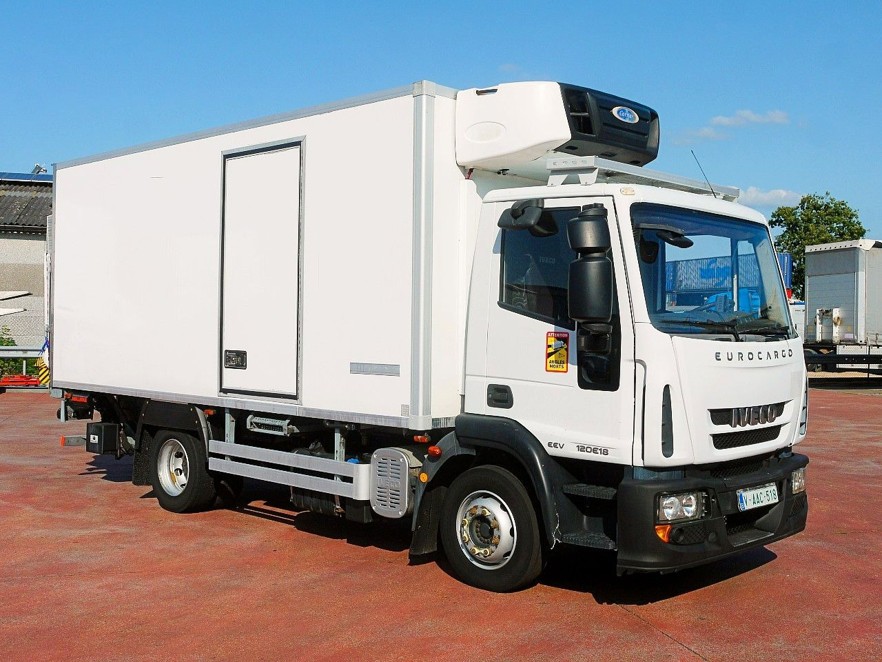 Iveco 120E18 EUROCARGO KUHLKOFFER CARRIER SUPRA 550 - Camión frigorífico: foto 2 Iveco 120E18 EUROCARGO KUHLKOFFER CARRIER SUPRA 550 - Camión frigorífico: foto 2