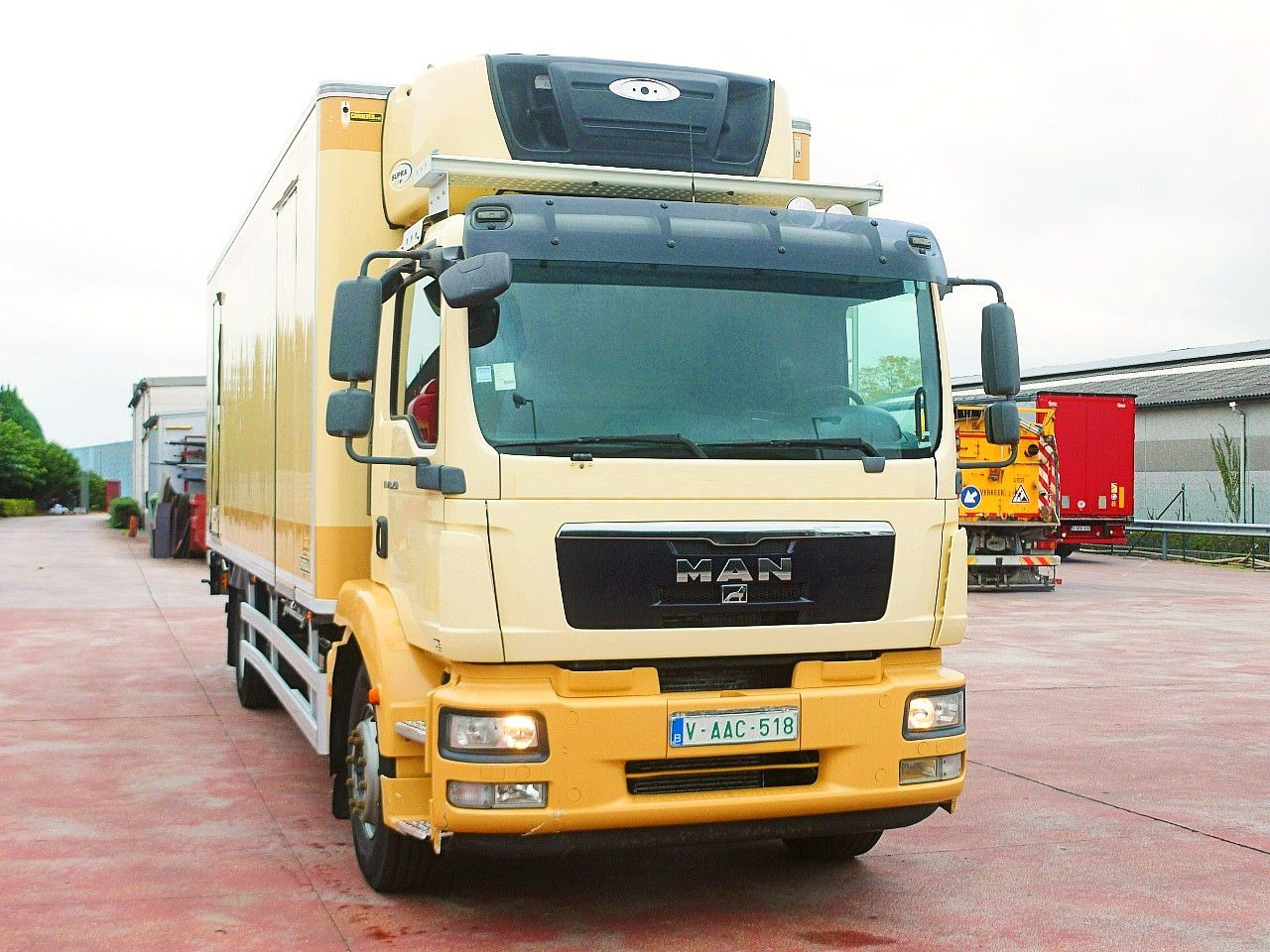 MAN TGM 18 250 CHEREAU CARRIER SUPR 1250 MULTi - Camión frigorífico: foto 1 MAN TGM 18 250 CHEREAU CARRIER SUPR 1250 MULTi - Camión frigorífico: foto 1