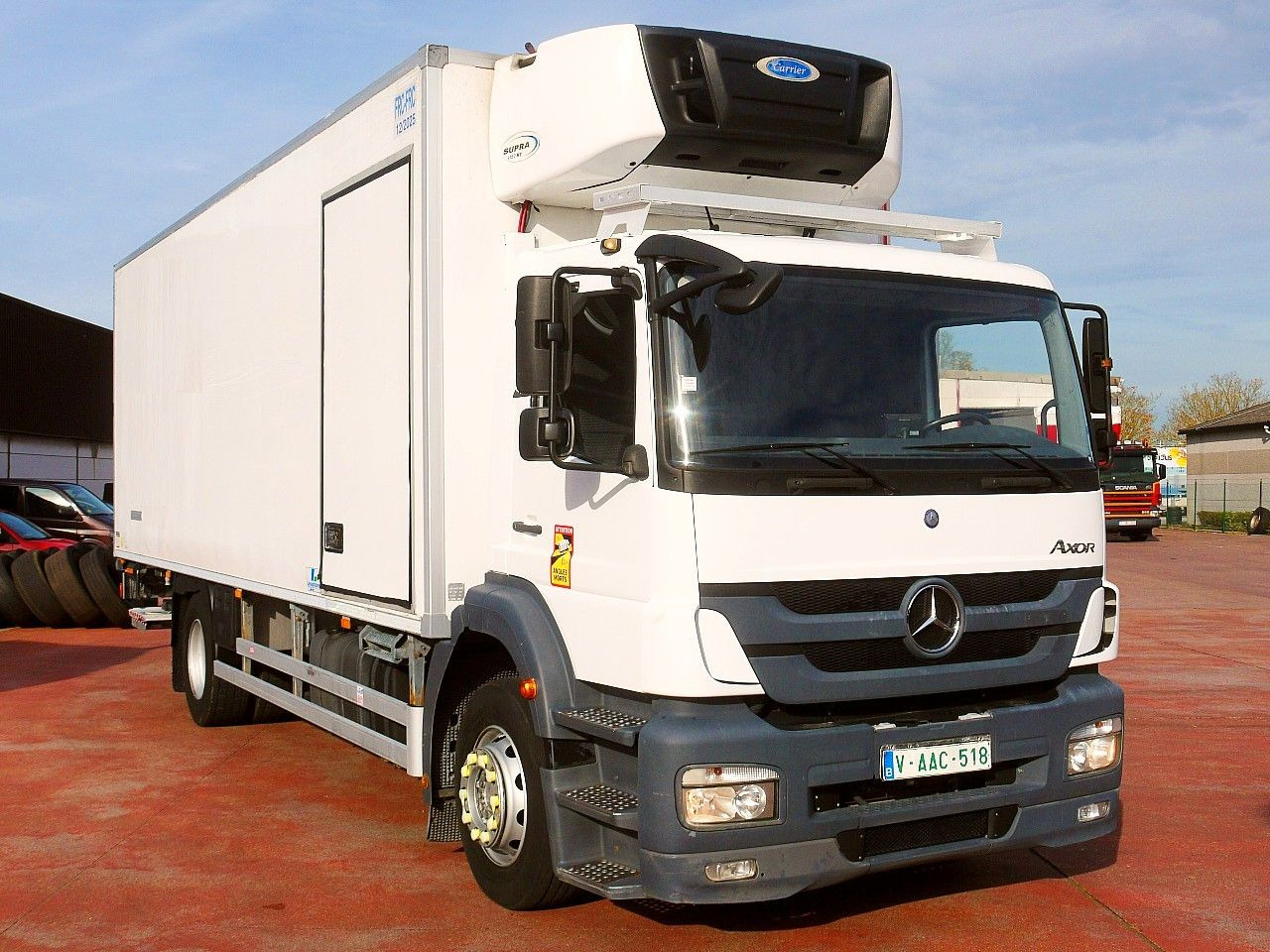 Mercedes-Benz 1829 AXOR KUHOKOFFER CARRIER SUPRA 1150MT A/C - Camión frigorífico: foto 1 Mercedes-Benz 1829 AXOR KUHOKOFFER CARRIER SUPRA 1150MT A/C - Camión frigorífico: foto 1