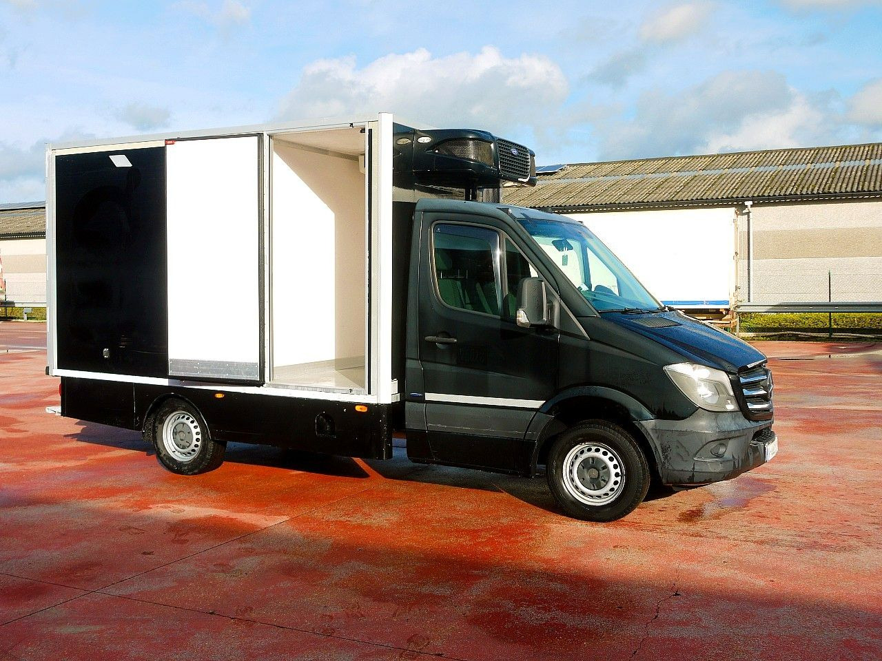 Mercedes-Benz 319 SPRINTER V6 KUHLKOFFER CARRIER PULSOR 600 MT - Furgoneta frigorifica: foto 4 Mercedes-Benz 319 SPRINTER V6 KUHLKOFFER CARRIER PULSOR 600 MT - Furgoneta frigorifica: foto 4