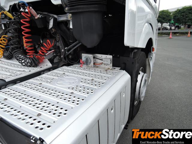 Mercedes-Benz Actros 1843 LS - Cabeza tractora: foto 2 Mercedes-Benz Actros 1843 LS - Cabeza tractora: foto 2