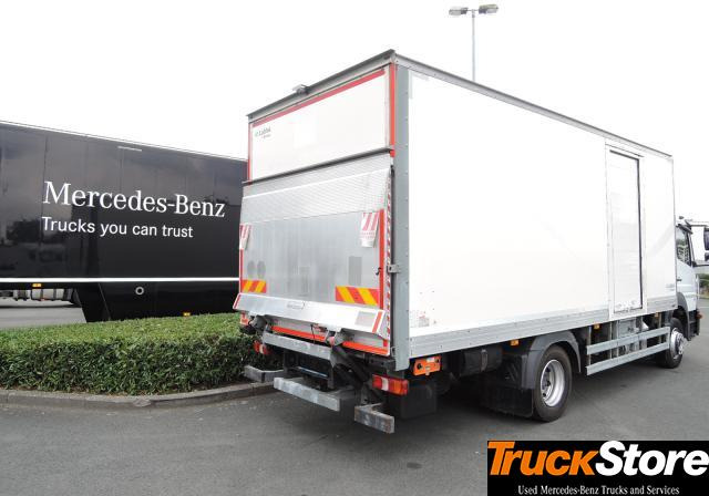 Mercedes-Benz Atego 1218 L - Camión caja cerrada: foto 4 Mercedes-Benz Atego 1218 L - Camión caja cerrada: foto 4