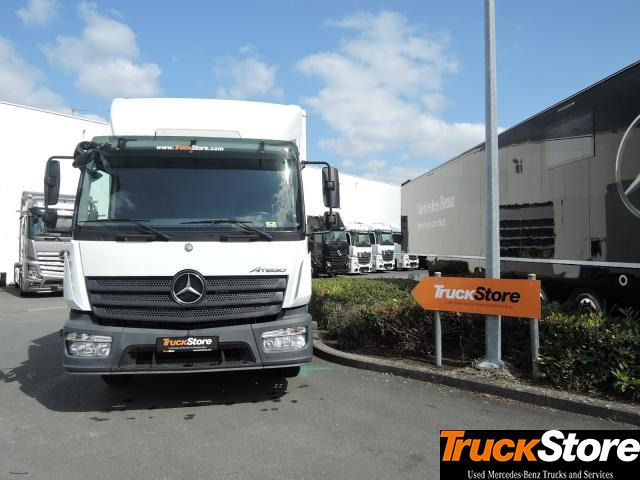 Mercedes-Benz Atego 916 L - Camión caja cerrada: foto 1 Mercedes-Benz Atego 916 L - Camión caja cerrada: foto 1