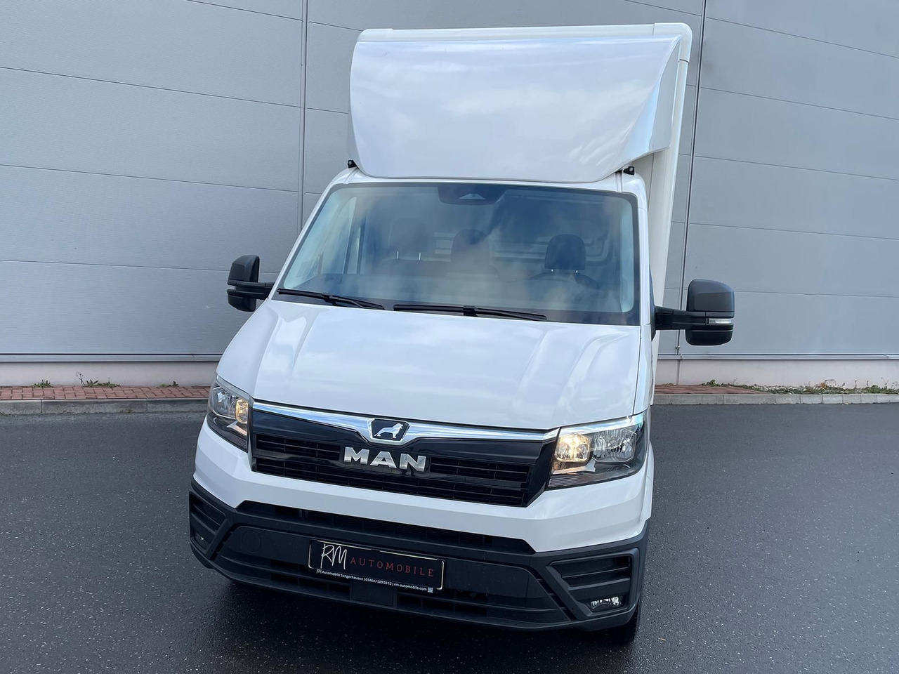 MAN TGE 3.160 Fahrgestell Einzelkabine Koffer NAVI - Furgoneta caja cerrada: foto 4 MAN TGE 3.160 Fahrgestell Einzelkabine Koffer NAVI - Furgoneta caja cerrada: foto 4