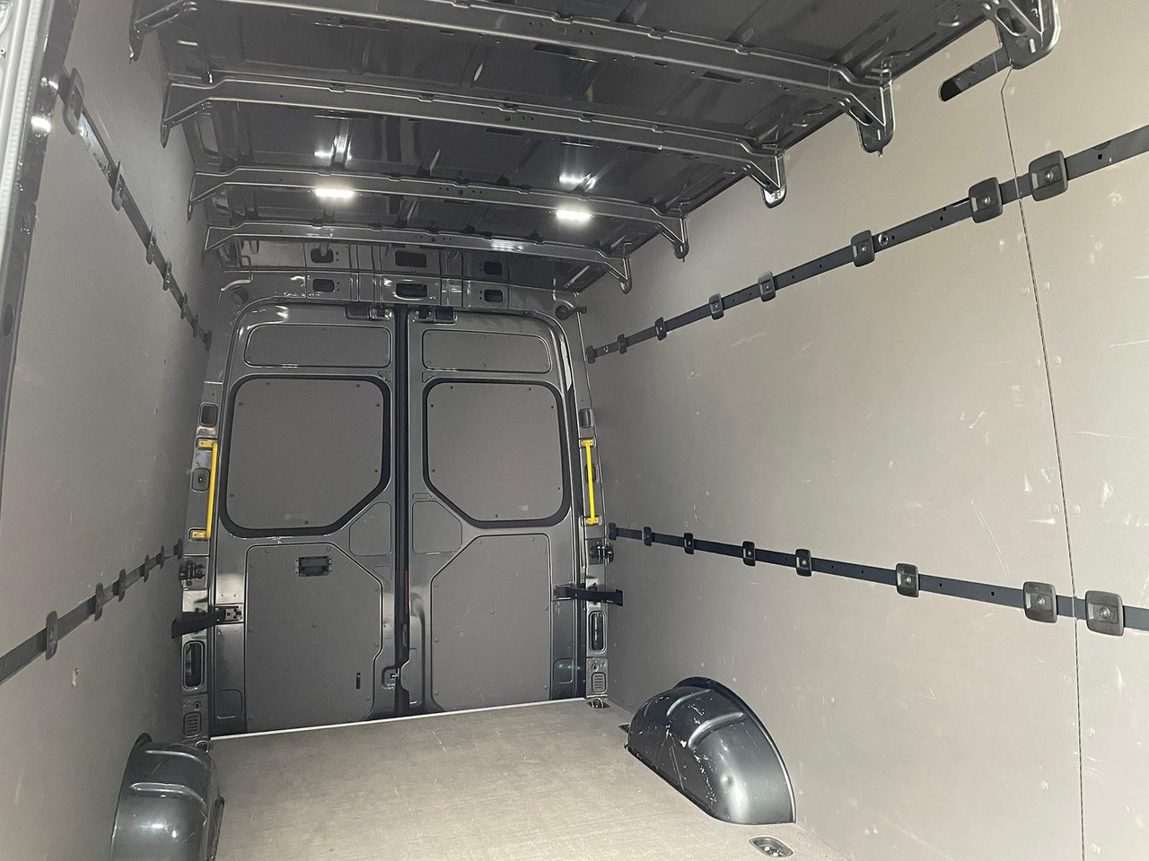 Coche MAN TGE 3.160 L4H3 KASTEN TEMPOMAT AHK SITZHZ DAB: foto 10 Coche MAN TGE 3.160 L4H3 KASTEN TEMPOMAT AHK SITZHZ DAB: foto 10