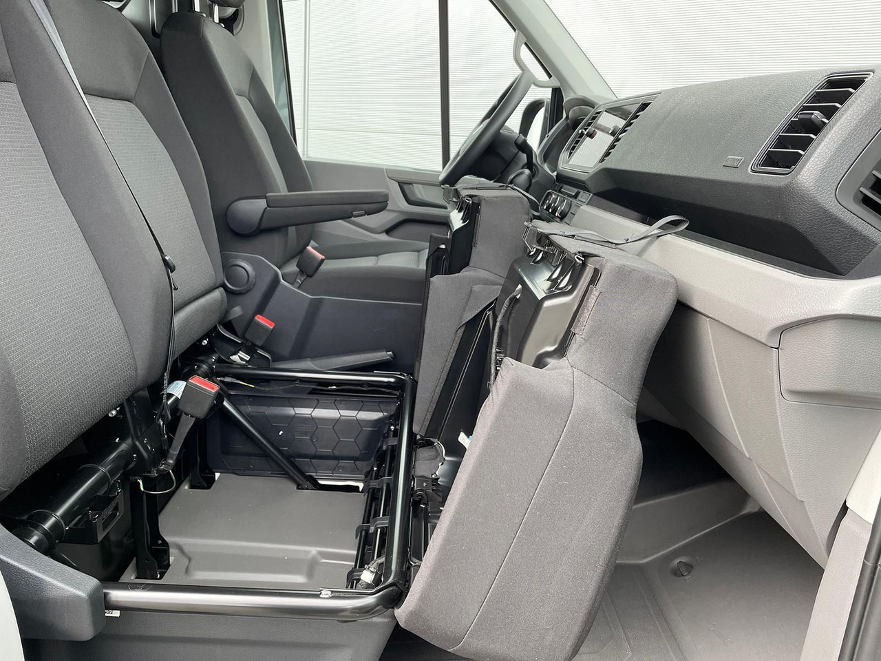 Coche MAN TGE 3.160 L4H3 KASTEN TEMPOMAT AHK SITZHZ DAB: foto 27 Coche MAN TGE 3.160 L4H3 KASTEN TEMPOMAT AHK SITZHZ DAB: foto 27