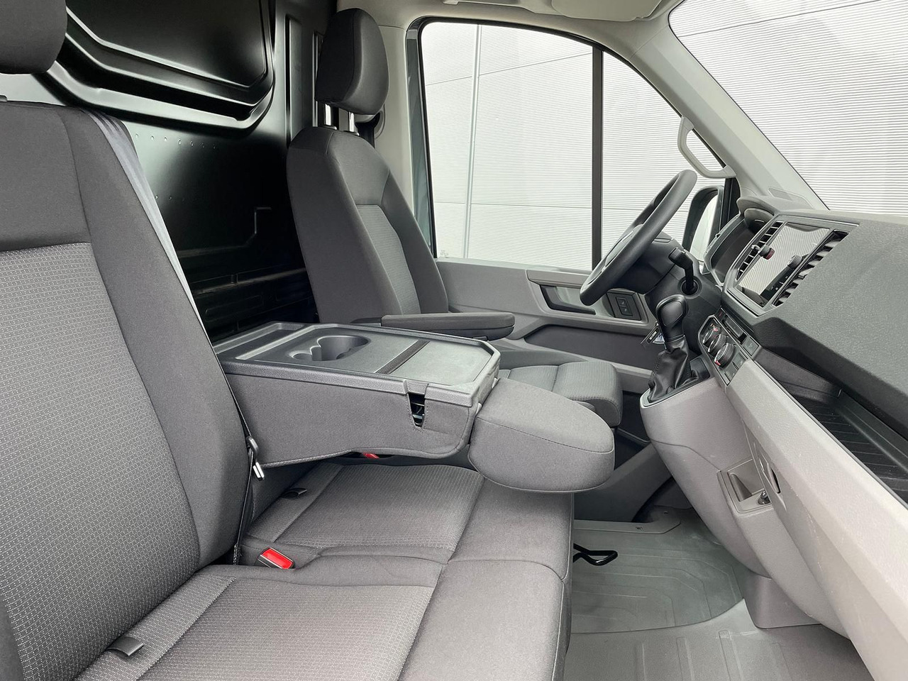 Coche MAN TGE 3.160 L4H3 KASTEN TEMPOMAT AHK SITZHZ DAB: foto 26 Coche MAN TGE 3.160 L4H3 KASTEN TEMPOMAT AHK SITZHZ DAB: foto 26