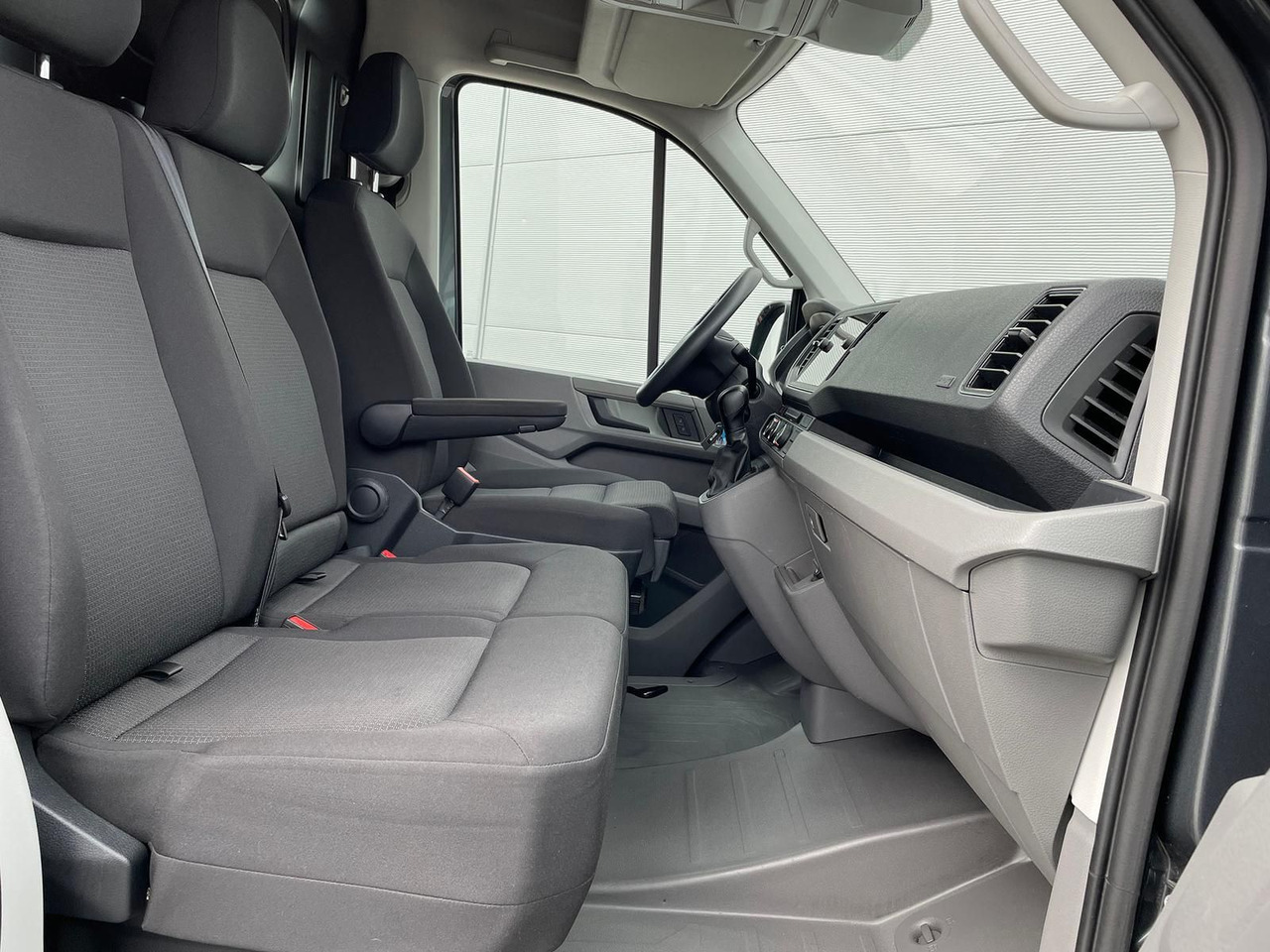 Coche MAN TGE 3.160 L4H3 KASTEN TEMPOMAT AHK SITZHZ DAB: foto 25 Coche MAN TGE 3.160 L4H3 KASTEN TEMPOMAT AHK SITZHZ DAB: foto 25