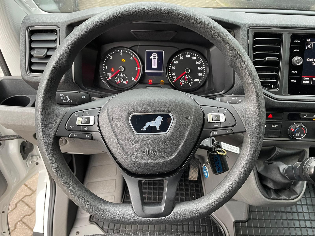 Furgón, Furgoneta combi MAN TGE 3.180 L3H3 MIXTO 4x4 STANDHZ DIFF AHK ACC: foto 9 Furgón, Furgoneta combi MAN TGE 3.180 L3H3 MIXTO 4x4 STANDHZ DIFF AHK ACC: foto 9