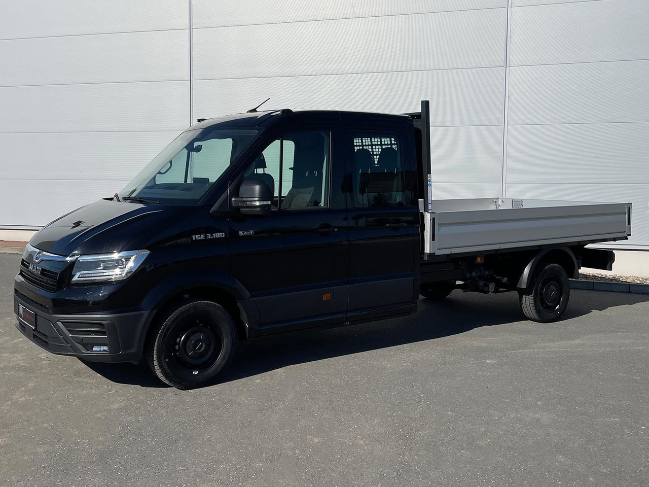 MAN TGE 3.180 Pritsche DOKA LR 4x4 ACC LED DIFF-SPER - Furgoneta combi: foto 1 MAN TGE 3.180 Pritsche DOKA LR 4x4 ACC LED DIFF-SPER - Furgoneta combi: foto 1