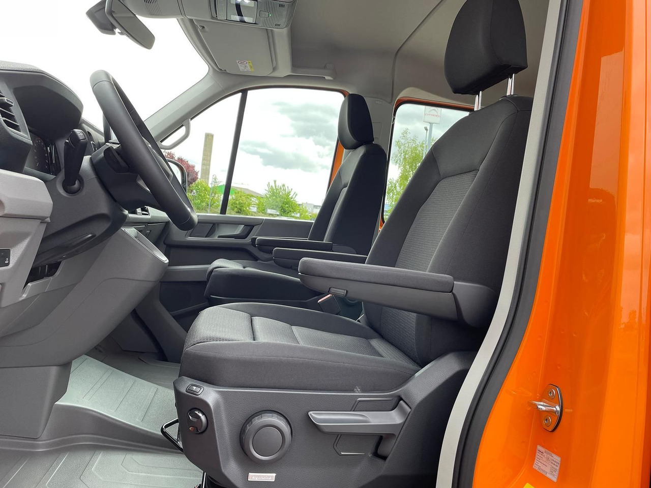 Coche MAN TGE 3.180 Pritsche DOKA MR 4x4 ACC LED DIFF-SPER: foto 24