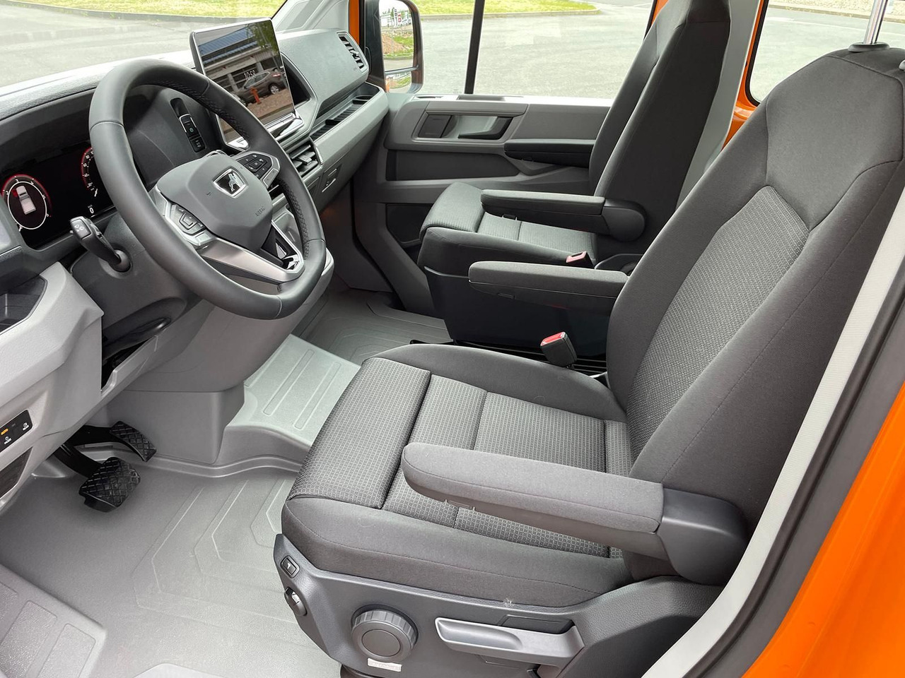 Coche MAN TGE 3.180 Pritsche DOKA MR 4x4 ACC LED DIFF-SPER: foto 13