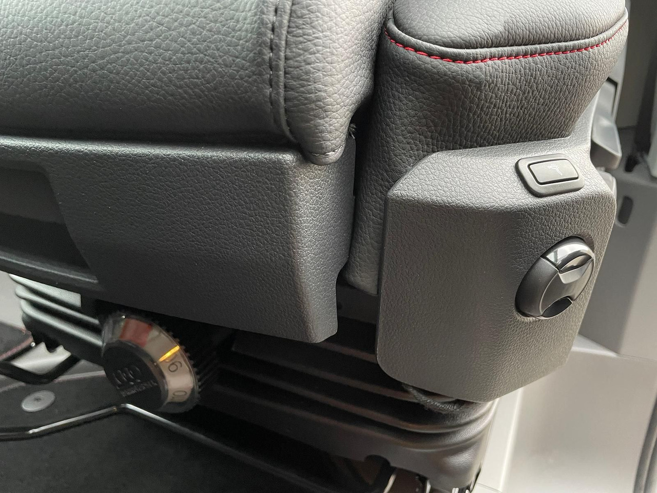 Coche MAN TGE 3.200 L3H2 Kasten 4x4 Individual S ACC STHZ: foto 26