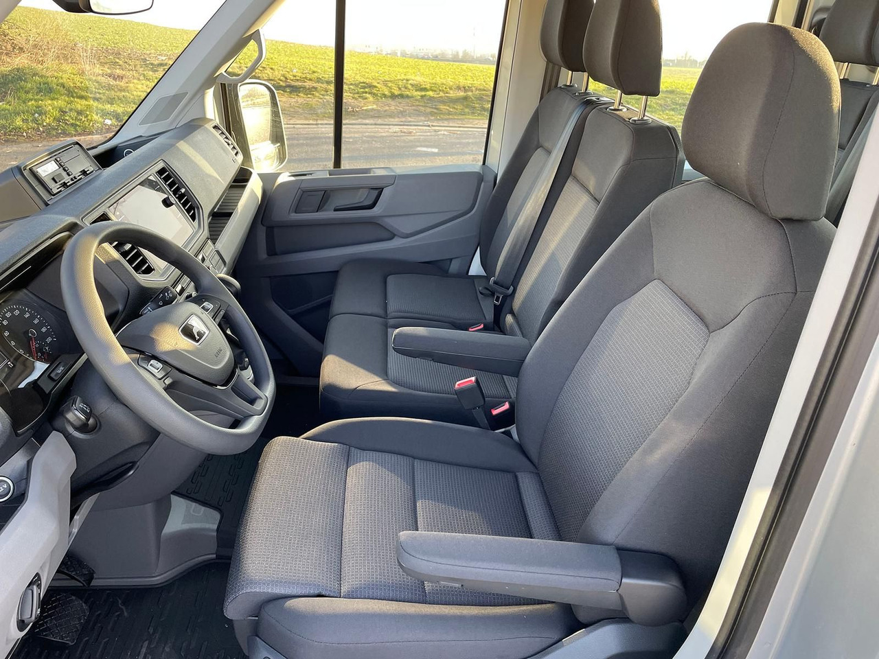 Coche MAN TGE 5.160 Fahrgestell DOKA L4 AHK SITZHZ LED DAB: foto 11 Coche MAN TGE 5.160 Fahrgestell DOKA L4 AHK SITZHZ LED DAB: foto 11