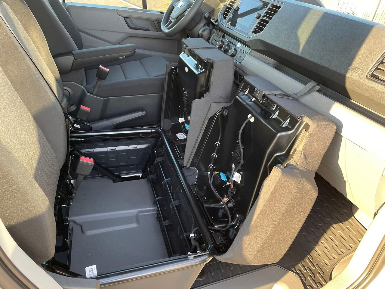 Coche MAN TGE 5.160 Fahrgestell DOKA L4 AHK SITZHZ LED DAB: foto 18 Coche MAN TGE 5.160 Fahrgestell DOKA L4 AHK SITZHZ LED DAB: foto 18