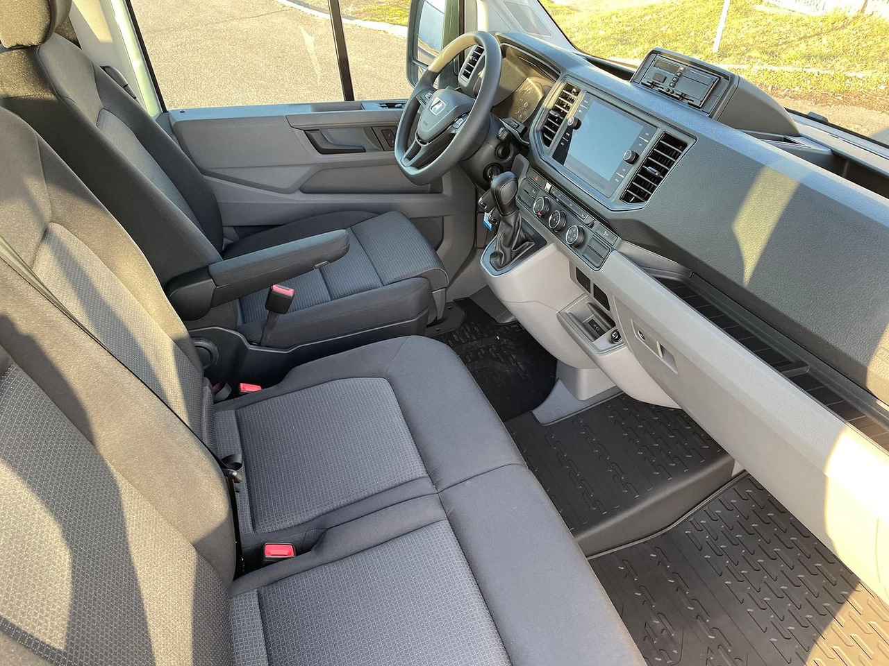 Coche MAN TGE 5.160 Fahrgestell DOKA L4 AHK SITZHZ LED DAB: foto 31 Coche MAN TGE 5.160 Fahrgestell DOKA L4 AHK SITZHZ LED DAB: foto 31