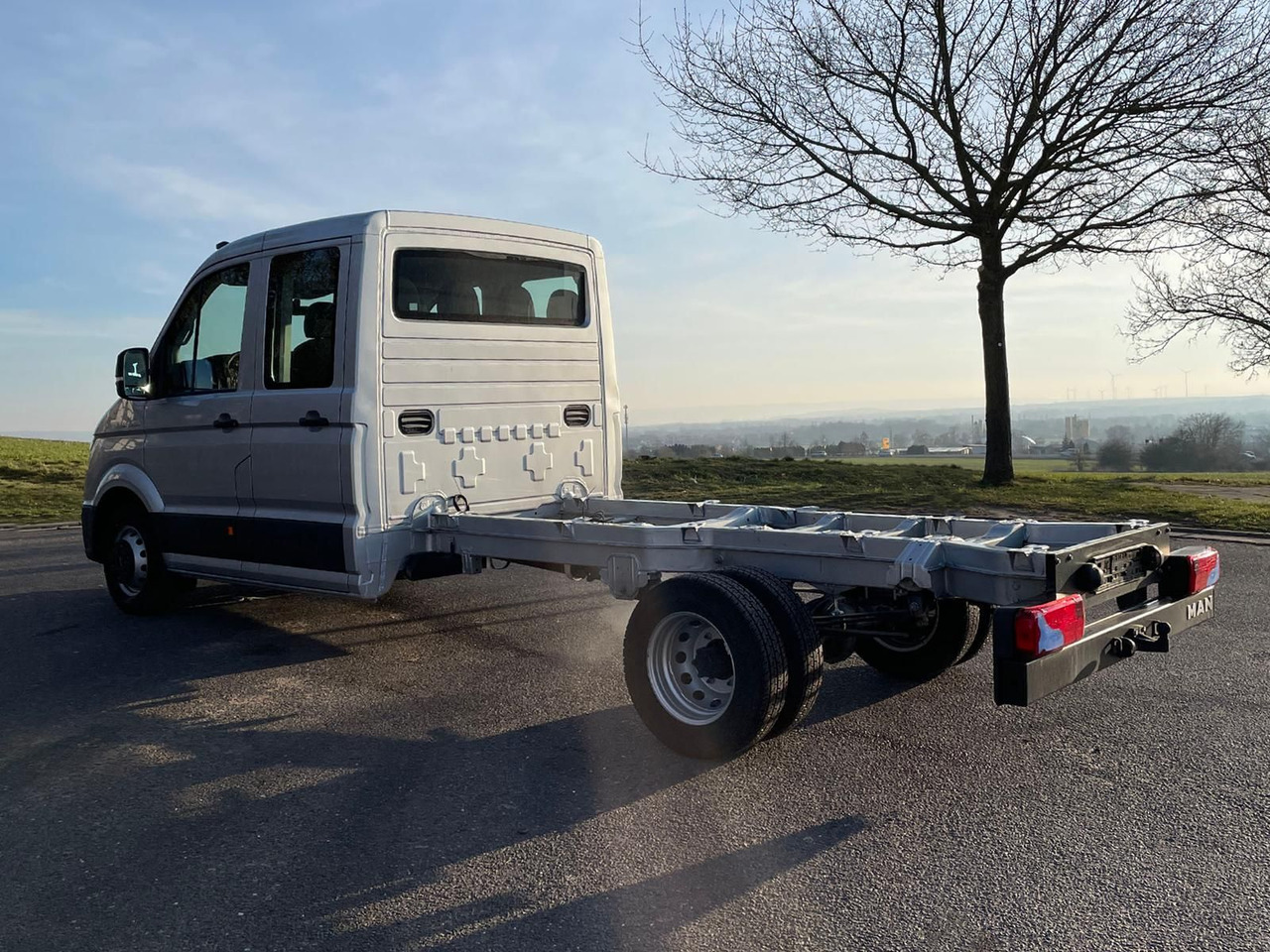 Coche MAN TGE 5.160 Fahrgestell DOKA L4 AHK SITZHZ LED DAB: foto 8 Coche MAN TGE 5.160 Fahrgestell DOKA L4 AHK SITZHZ LED DAB: foto 8