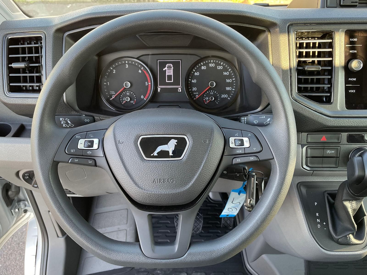 Coche MAN TGE 5.160 Fahrgestell DOKA L4 AHK SITZHZ LED DAB: foto 12 Coche MAN TGE 5.160 Fahrgestell DOKA L4 AHK SITZHZ LED DAB: foto 12