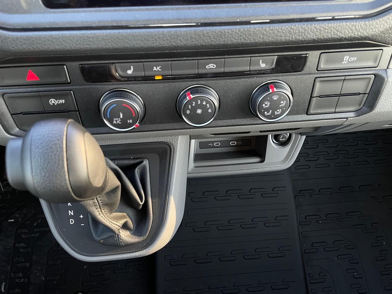 Coche MAN TGE 5.160 Fahrgestell DOKA L4 AHK SITZHZ LED DAB: foto 28 Coche MAN TGE 5.160 Fahrgestell DOKA L4 AHK SITZHZ LED DAB: foto 28