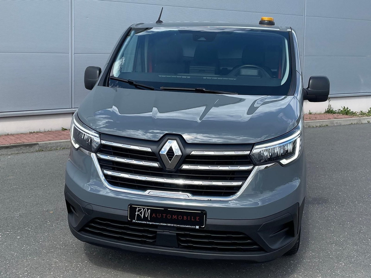 Renault Trafic Kasten RED EDITION L1H1 AHK LED DAB MFL - Furgón: foto 4 Renault Trafic Kasten RED EDITION L1H1 AHK LED DAB MFL - Furgón: foto 4