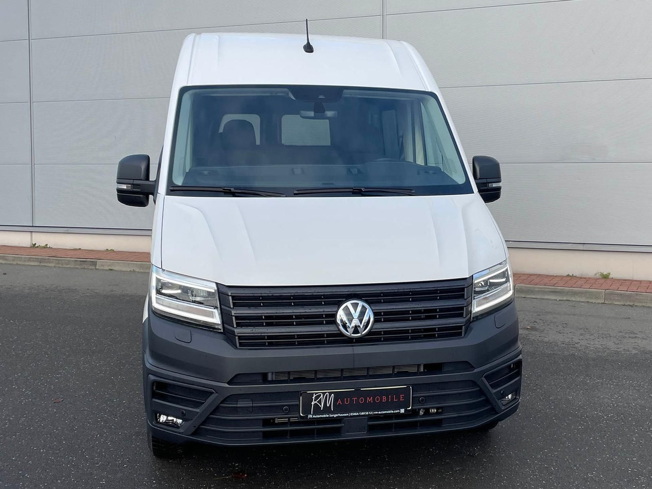 Volkswagen Crafter Kasten 35 L3H3 Autom. NAVI SITZHZ ACC - Furgón: foto 4 Volkswagen Crafter Kasten 35 L3H3 Autom. NAVI SITZHZ ACC - Furgón: foto 4