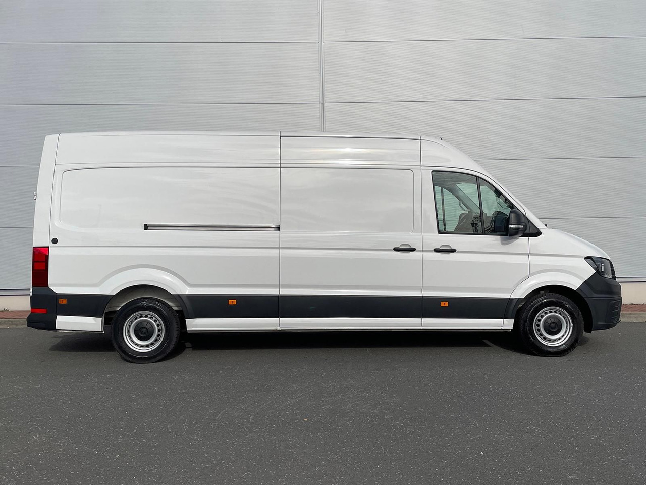 Volkswagen Crafter Kasten 35 L4H3 KAMERA KLIMA SITZHZ DAB - Furgoneta de pasajeros: foto 5 Volkswagen Crafter Kasten 35 L4H3 KAMERA KLIMA SITZHZ DAB - Furgoneta de pasajeros: foto 5