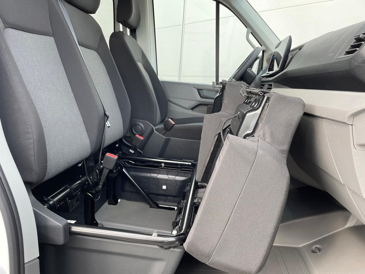 Furgón, Furgoneta combi Volkswagen Crafter MIXTO 35 L4H3 KAMERA KLIMA SITZHZ DAB: foto 21