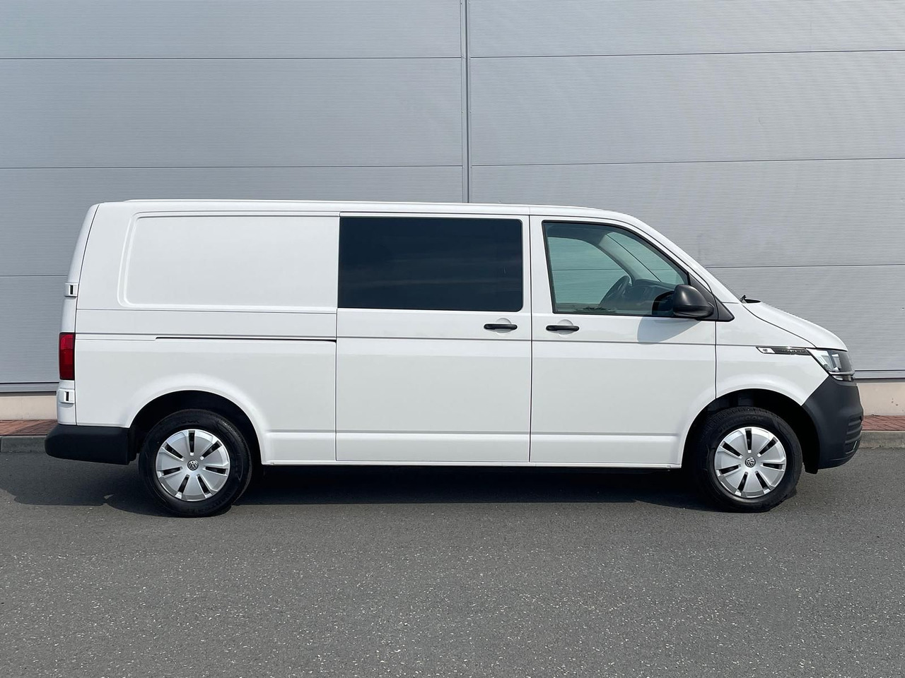 Volkswagen T6.1 Transporter MIXTO LR 2.0 TDI KLIMA PDC - Furgoneta de pasajeros: foto 5 Volkswagen T6.1 Transporter MIXTO LR 2.0 TDI KLIMA PDC - Furgoneta de pasajeros: foto 5
