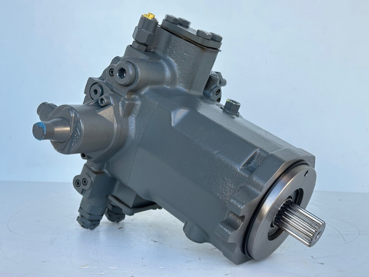 LIEBHERR - LINDE Original Hydromotor Typ:HMF75-02 2560 G 03 mit ID-Nr.10007106. A914 B-LI, A914 LI, A924 B-LI, A924 LI, MG15, MBG12, MG20, MFG10, BG12H #HYX293G00103# - Motor hidráulico para Excavadora de ruedas: foto 2 LIEBHERR - LINDE Original Hydromotor Typ:HMF75-02 2560 G 03 mit ID-Nr.10007106. A914 B-LI, A914 LI, A924 B-LI, A924 LI, MG15, MBG12, MG20, MFG10, BG12H #HYX293G00103# - Motor hidráulico para Excavadora de ruedas: foto 2